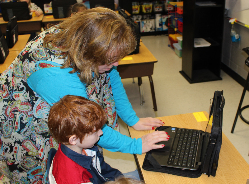 Sperry Public Schools Second Grade Students Pilot Chromebooks as