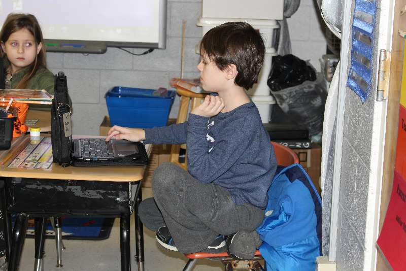 Sperry Public Schools Second Grade Students Pilot Chromebooks as